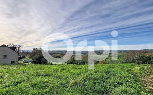 Terrain à vendre    Voutezac