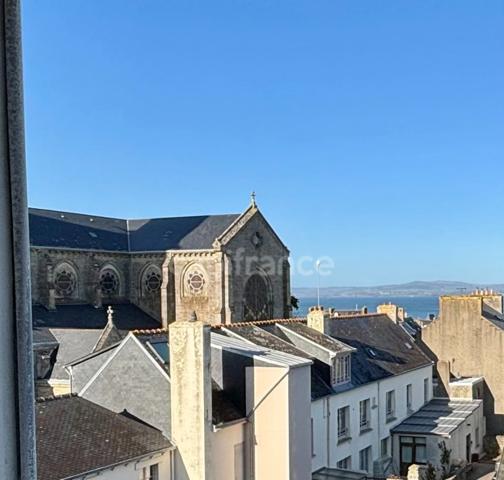 A Douarnenez (29) - T2 de 41,99m², dernier étage, à deux pas du centre-ville, plage et port.