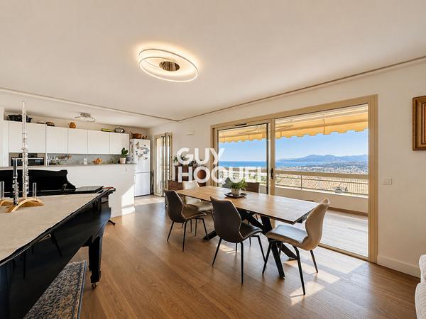 Appartement 3 pièces de standing avec vue mer à Mougins