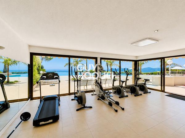 Appartement 3 pièces de standing avec vue mer à Mougins