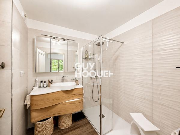 Appartement 3 pièces de standing avec vue mer à Mougins