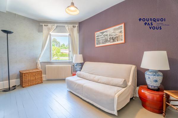 Jolie maison, jardin, piscine et grand garage