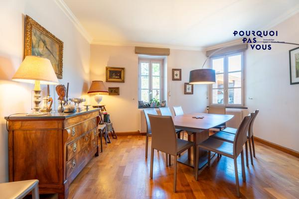 Jolie maison, jardin, piscine et grand garage