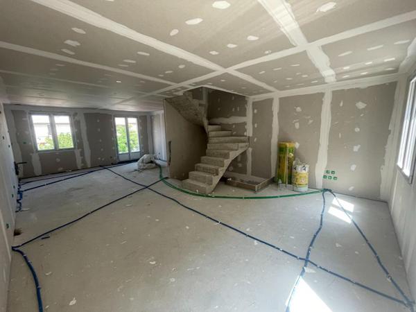 Maison Bourg Les Valence 5 pièce(s) 111 m2, garage