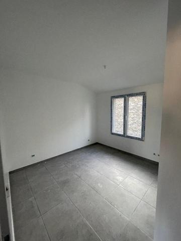 Maison Bourg Les Valence 5 pièce(s) 111 m2, garage