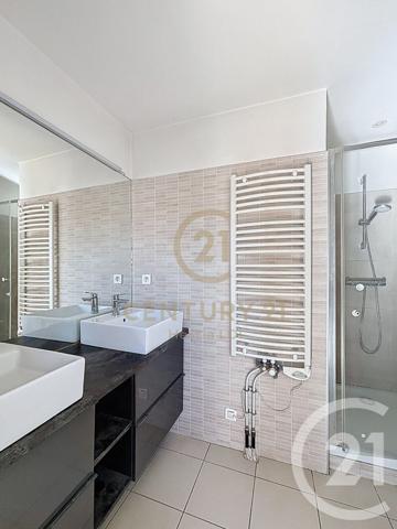 Appartement F3 à vendre  3 pièces - 55,62 m2 LYON - 69008