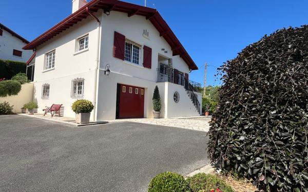 Maison à vendre    6 pièces • 180 m2 Mouguerre