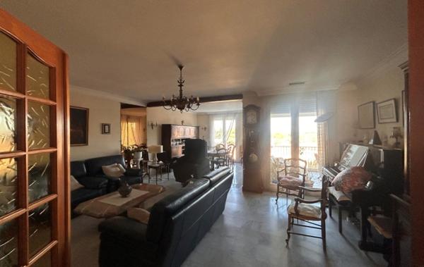 Vente Appartement P5 à rafraîchir Poussan   