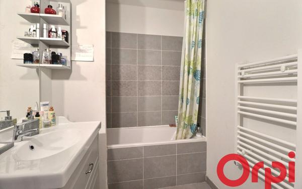 Appartement à vendre    4 pièces • 69,71 m2 Marseille 15