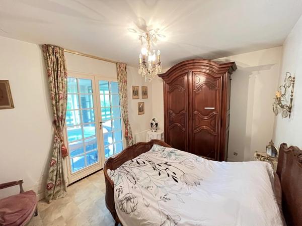 230 M² HABITABLE, GARAGE DE 150 M² ET TERRAIN DE 3735 M² A LA FERTE SOUS JOUARRE