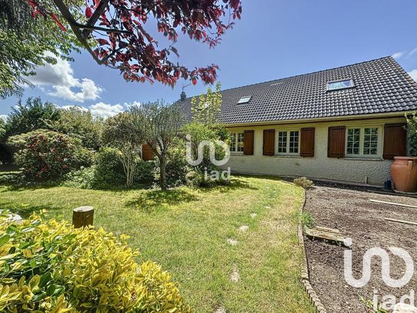 Maison traditionnelle 7 pièces de 172 m² à Saint-Pierre-du-Perray (91280)