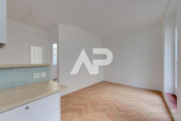 Appartement Rueil Malmaison 1 pièce(s) 28.58 m2 €225 000 ** - Référence 19251