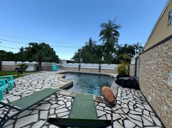 🏡 Maison avec piscine à vendre – Le Tampon, quartier Dassy