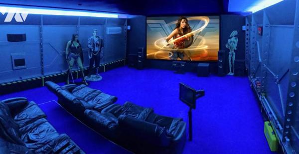 MAGNE, au calme pavillon de plain-pied de 253 m² avec piscine 