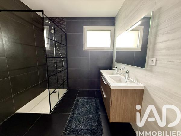 Maison à vendre 6 pièces 141 m² Loire-Authion