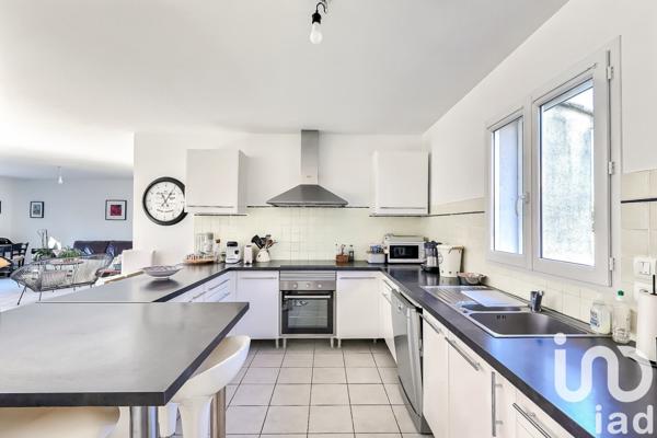 Maison à vendre 4 pièces 130 m² Aigues-Mortes