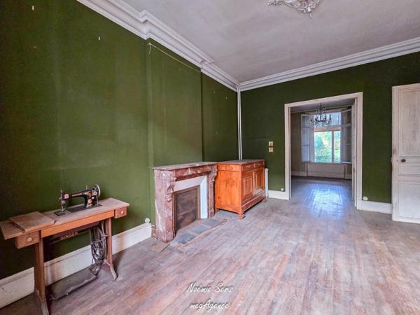 Maison à CHOLET, 49300 - 18 pièces 400m²