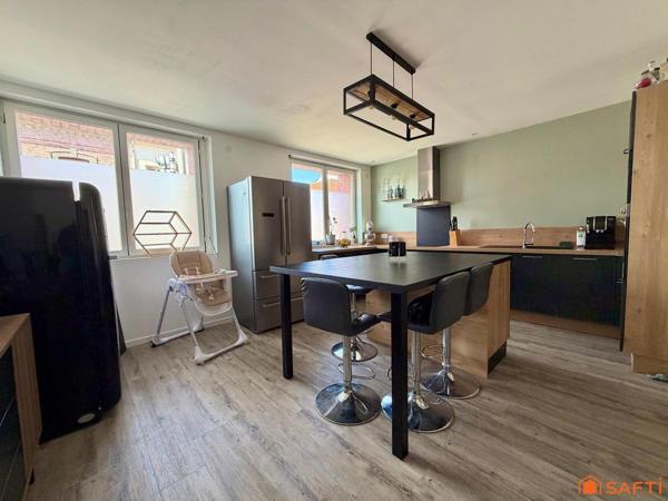 Maison de ville, tout à pieds !