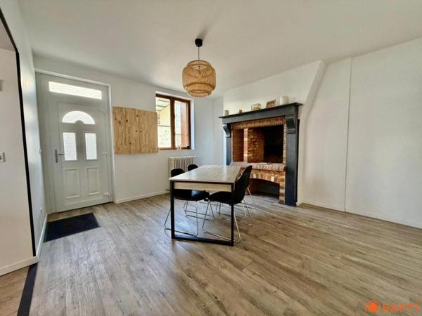 Maison de ville, tout à pieds !