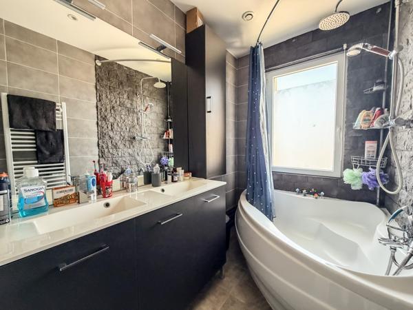 Ambès ! Maison 3 chambres avec grande pièce de vie et jardin
