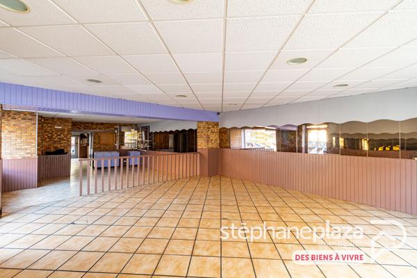 Local commercial 3 pièces 117.76 m2