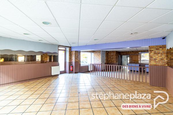 Local commercial 3 pièces 117.76 m2