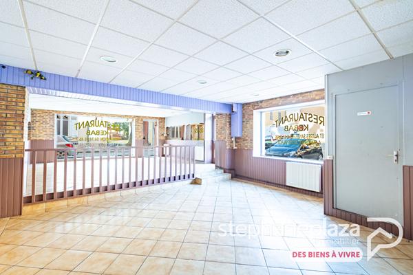 Local commercial 3 pièces 117.76 m2