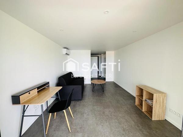 Studio vue mer, rénové, parfait état, meublé.