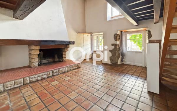 Maison à louer    4 pièces •  Haute-Rivoire