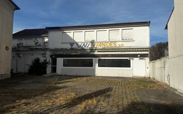 Immeuble à vendre    2 pièces •  Tarbes