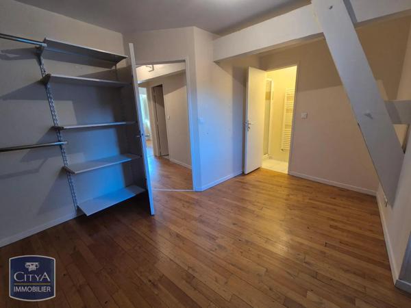 Appartement à louer 4 pièces 82.89m² Brive-la-Gaillarde (19100)