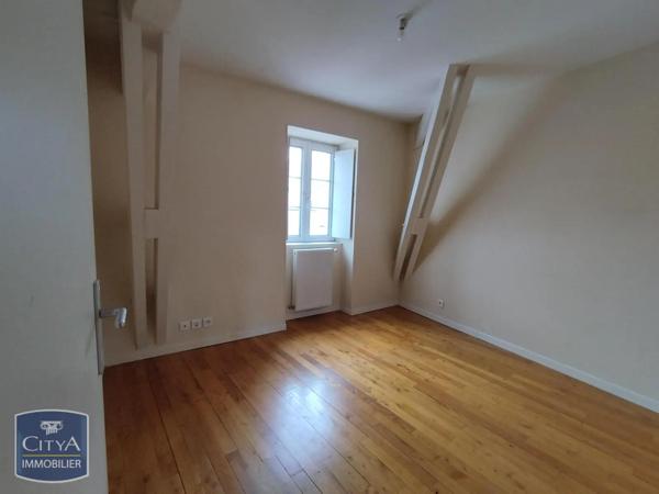 Appartement à louer 4 pièces 82.89m² Brive-la-Gaillarde (19100)