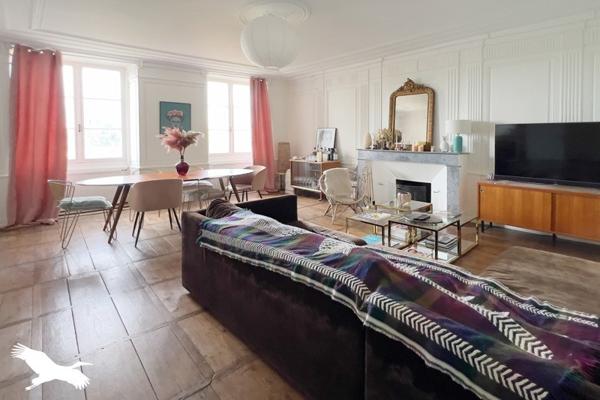 Maison à vendre |  Confolens |  8 pièces | 330 m²