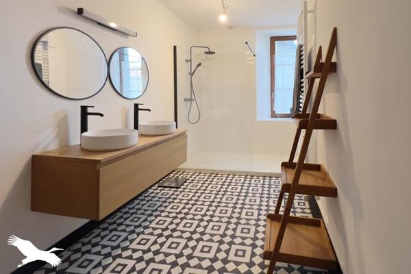 Maison à vendre |  Confolens |  8 pièces | 330 m²