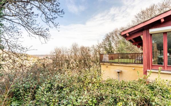 Maison à vendre    7 pièces • 240 m2 Couzon-au-Mont-d'Or