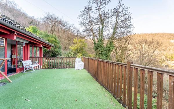 Maison à vendre    7 pièces • 240 m2 Couzon-au-Mont-d'Or