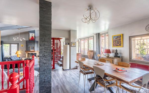 Maison à vendre    7 pièces • 240 m2 Couzon-au-Mont-d'Or