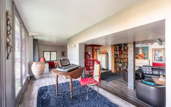 Maison à vendre    7 pièces • 240 m2 Couzon-au-Mont-d'Or