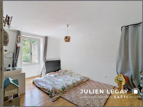 Maison de ville familiale au cœur de La Crèche