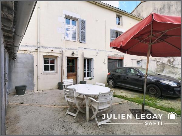 Maison de ville familiale au cœur de La Crèche