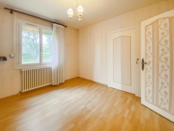 Dpt Vienne (86), à vendre à VOUNEUIL SUR VIENNE (86) Maison type 6 pièces de 136 m2 terrain 1213 m2