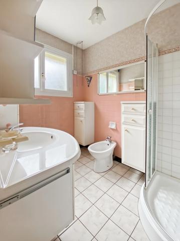 Dpt Vienne (86), à vendre à VOUNEUIL SUR VIENNE (86) Maison type 6 pièces de 136 m2 terrain 1213 m2