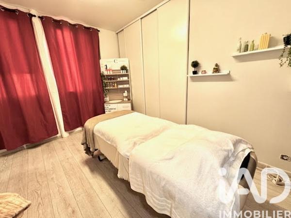 Esthétique, Coiffure​ à vendre 120 m² Nay