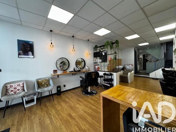 Esthétique, Coiffure​ à vendre 120 m² Nay