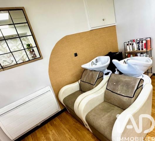 Esthétique, Coiffure​ à vendre 120 m² Nay