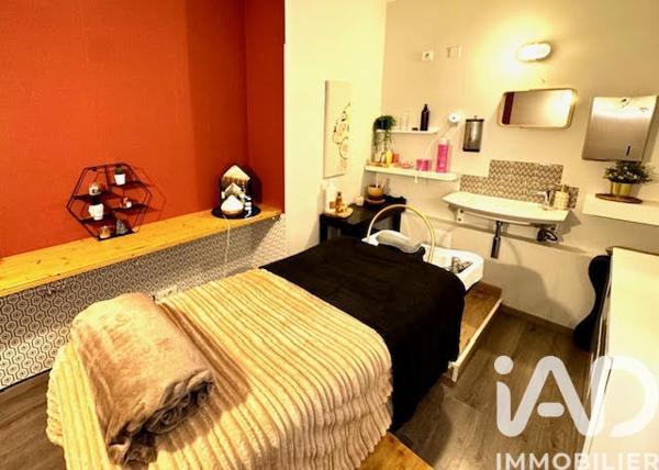 Esthétique, Coiffure​ à vendre 120 m² Nay