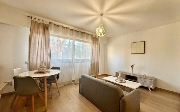 Appartement à vendre    2 pièces • 40 m2 Le Cannet