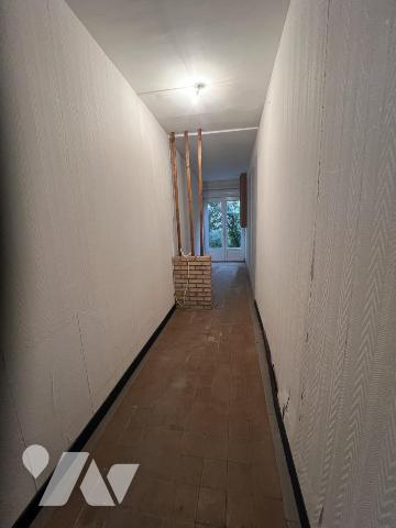 LA FERTE MACE, maison de centre-ville, 3ch, cour