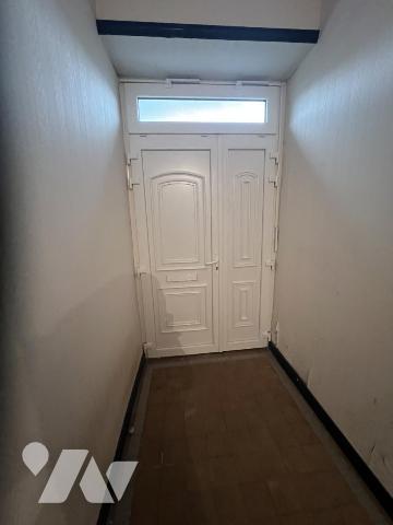 LA FERTE MACE, maison de centre-ville, 3ch, cour