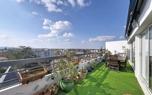 Appartement à vendre    5 pièces • 109 m2 Pau